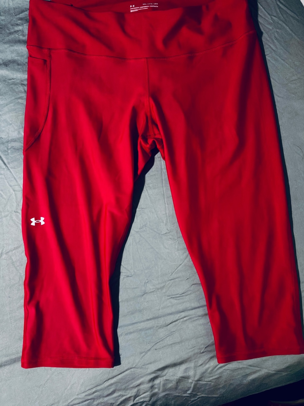 Under Armour Women's Hot Pink Capri Heat Gear